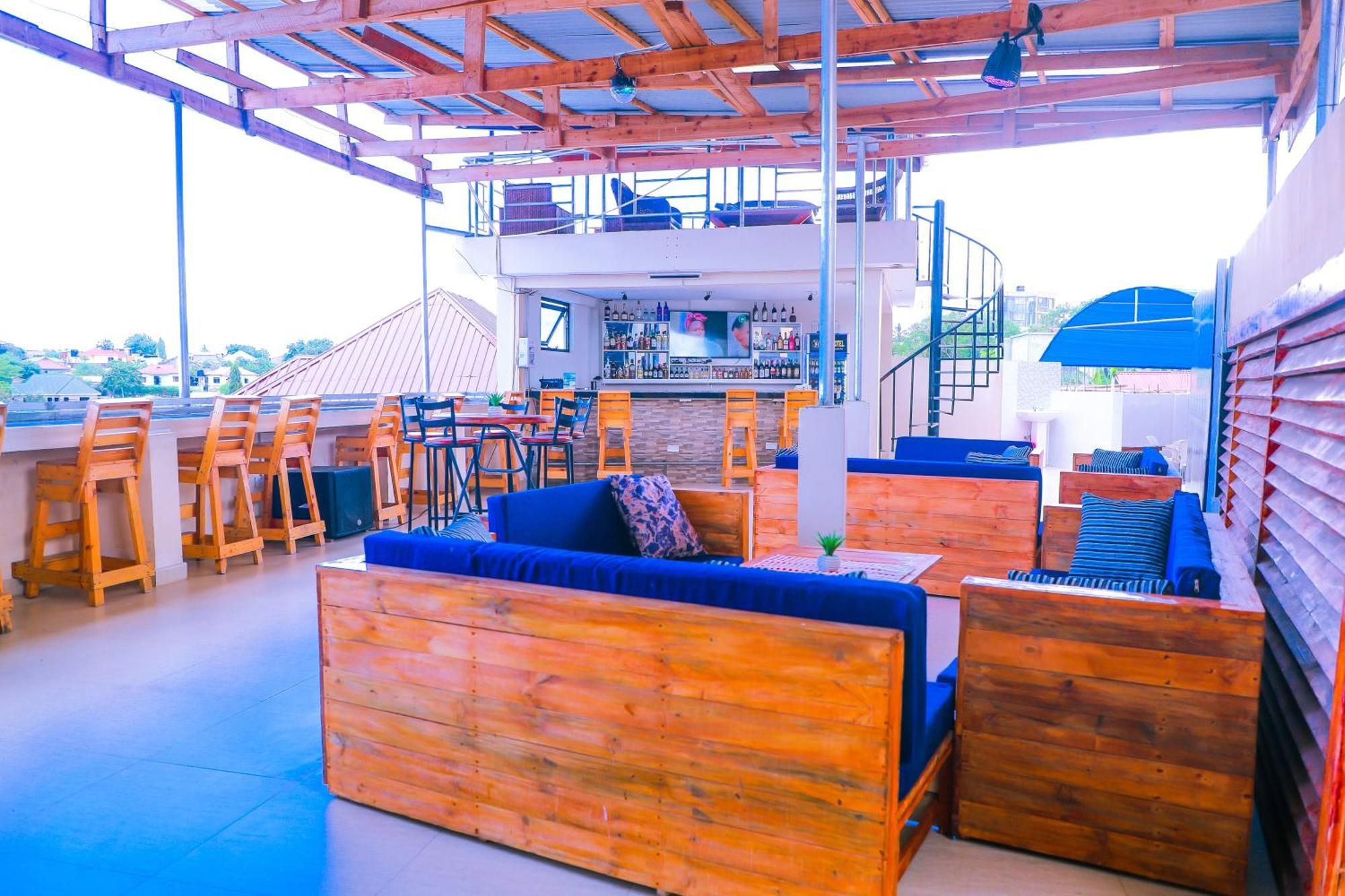 Vose Hotel & Spa Dar Es Salaam Exteriör bild